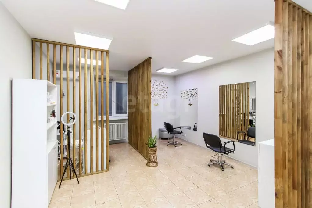 Помещение свободного назначения в Тюменская область, Тюмень Солнечный ... - Фото 1