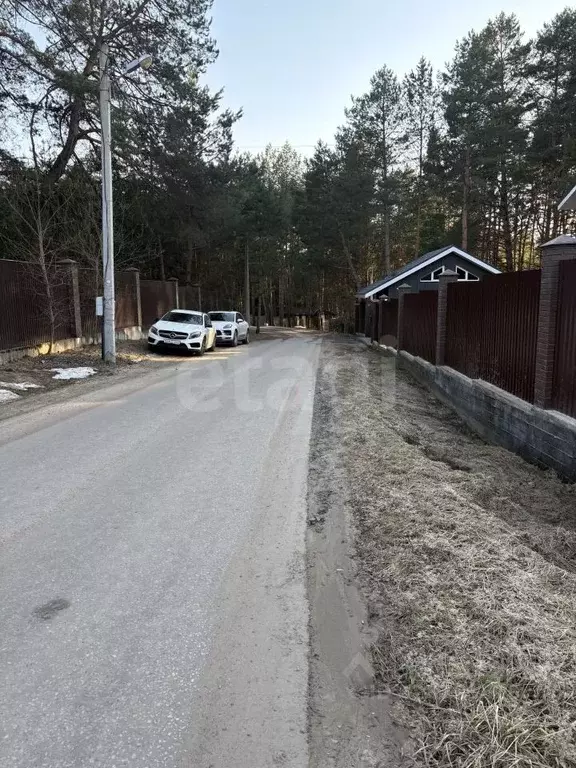 Участок в Калужская область, Калуга городской округ, д. Крутицы ул. ... - Фото 1