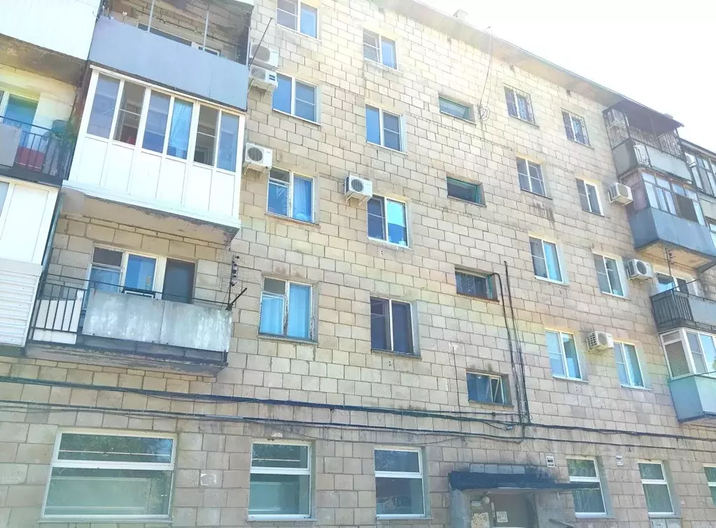 3-к кв. Волгоградская область, Волгоград Керамический мкр, ул. ... - Фото 1