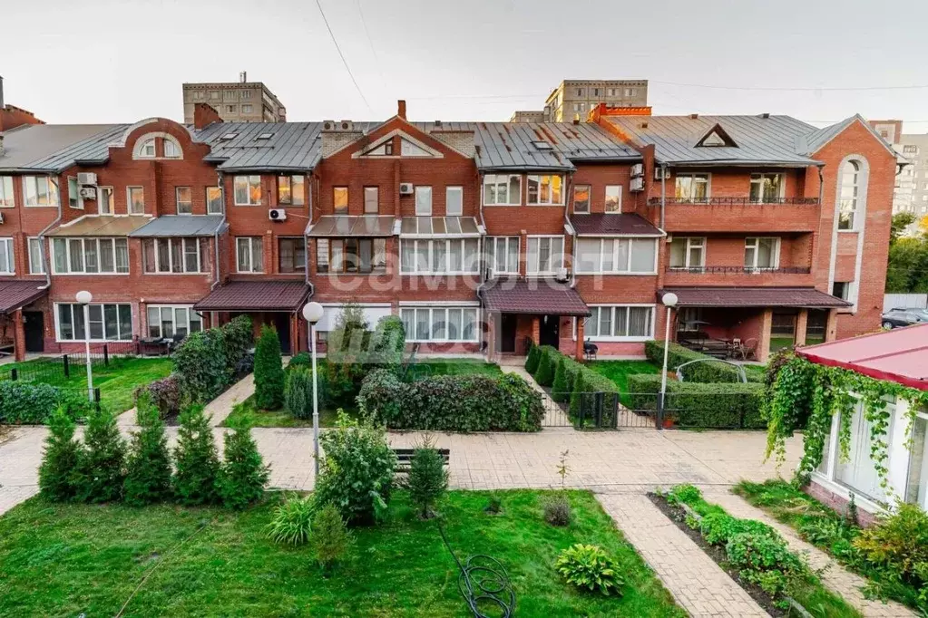 Таунхаус в Омская область, Омск ул. Котельникова, 11 (285 м) - Фото 2