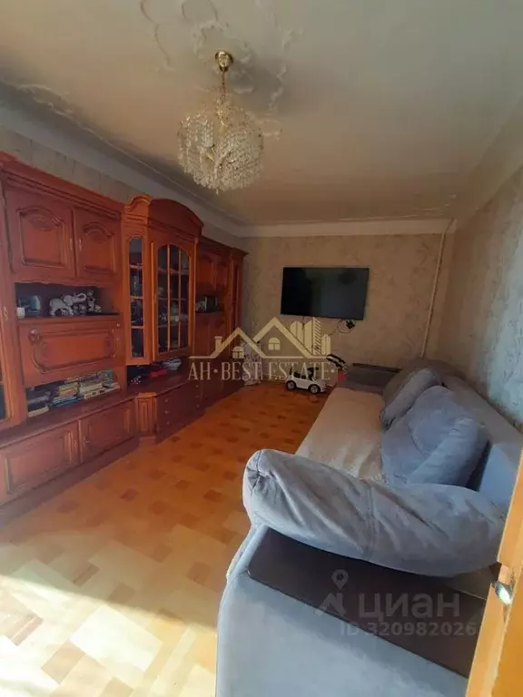 3-к кв. Северная Осетия, Владикавказ Иристонская ул., 68 (70.0 м) - Фото 1