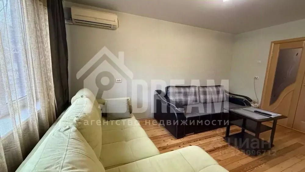 2-к кв. Волгоградская область, Волгоград ул. Космонавтов, 27 (56.7 м) - Фото 2