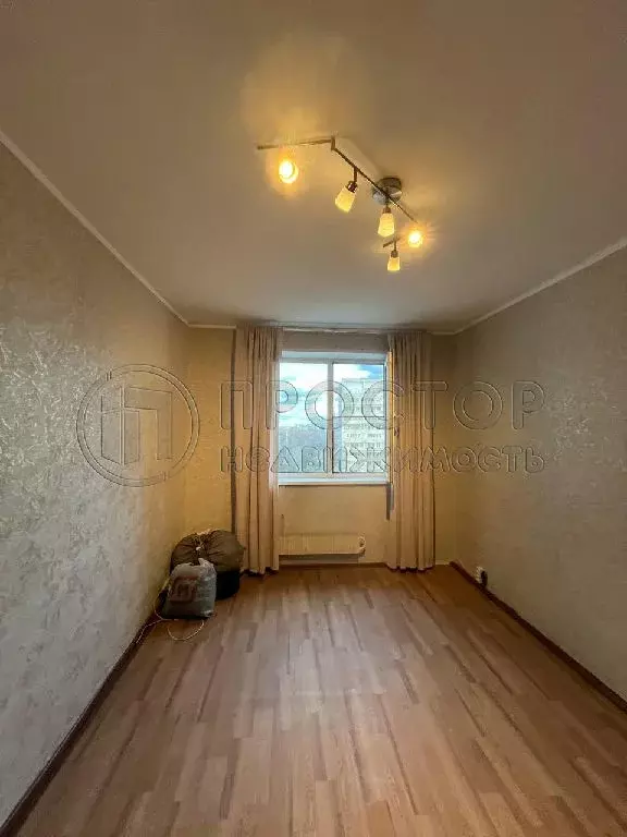 Продается комната в 3-комнатной квартире - Фото 1