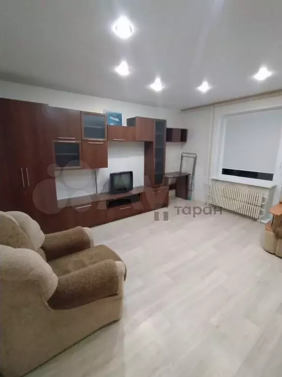 1-к. квартира, 41 м, 1/10 эт. - Фото 1