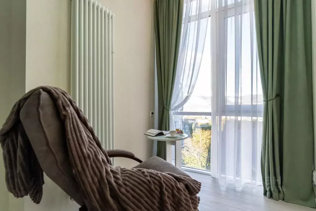 2-к кв. Краснодарский край, Новороссийск ул. Энгельса, 60 (66.2 м) - Фото 2