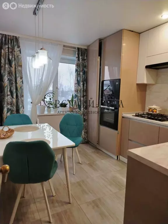 3-комнатная квартира: Чернушка, Красноармейская улица, 96А (71.2 м) - Фото 1