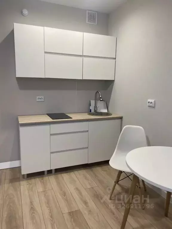 Студия Свердловская область, Екатеринбург ул. Крауля, 107/4 (22.0 м) - Фото 1