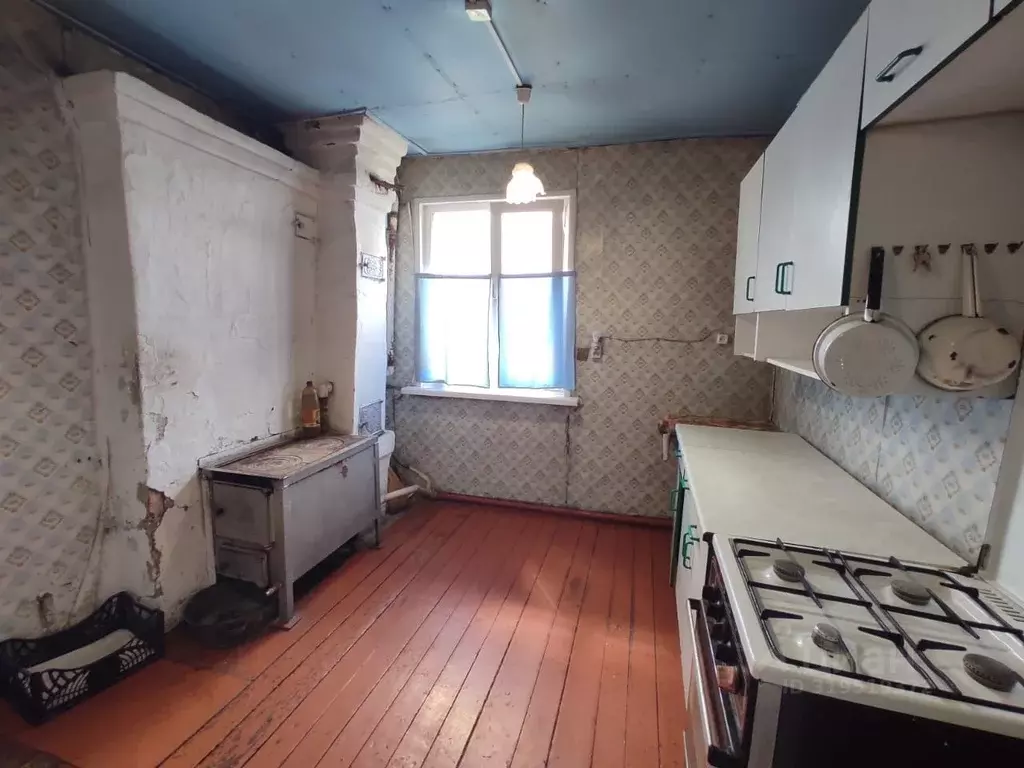 Дом в Омская область, Марьяновский район, с. Заря Свободы ул. Ленина, ... - Фото 2