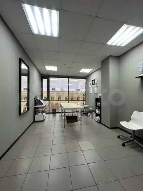 Кабинет с окном, 8 м - Фото 1