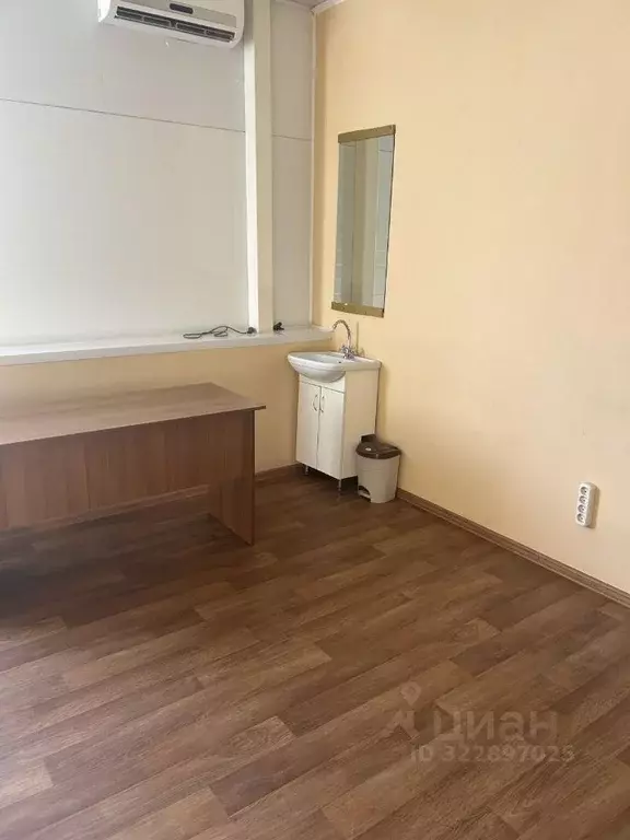 Офис в Краснодарский край, Краснодар ул. Селезнева, 197/3 (36 м) - Фото 2