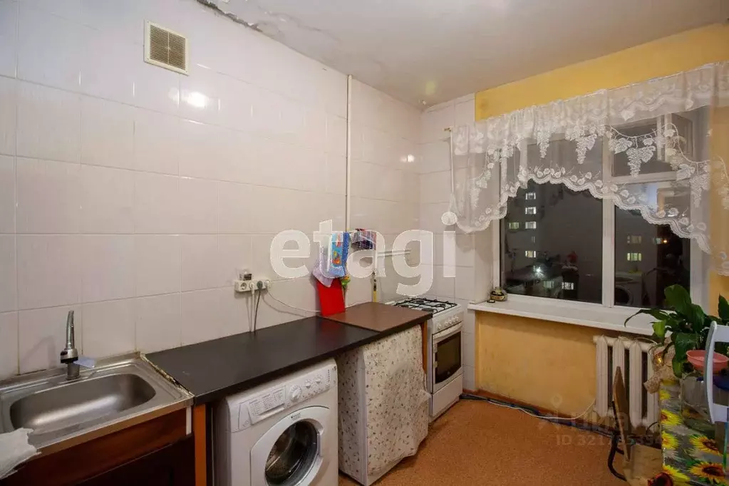 Комната Ямало-Ненецкий АО, Новый Уренгой ул. 26-го съезда КПСС, 10 ... - Фото 1