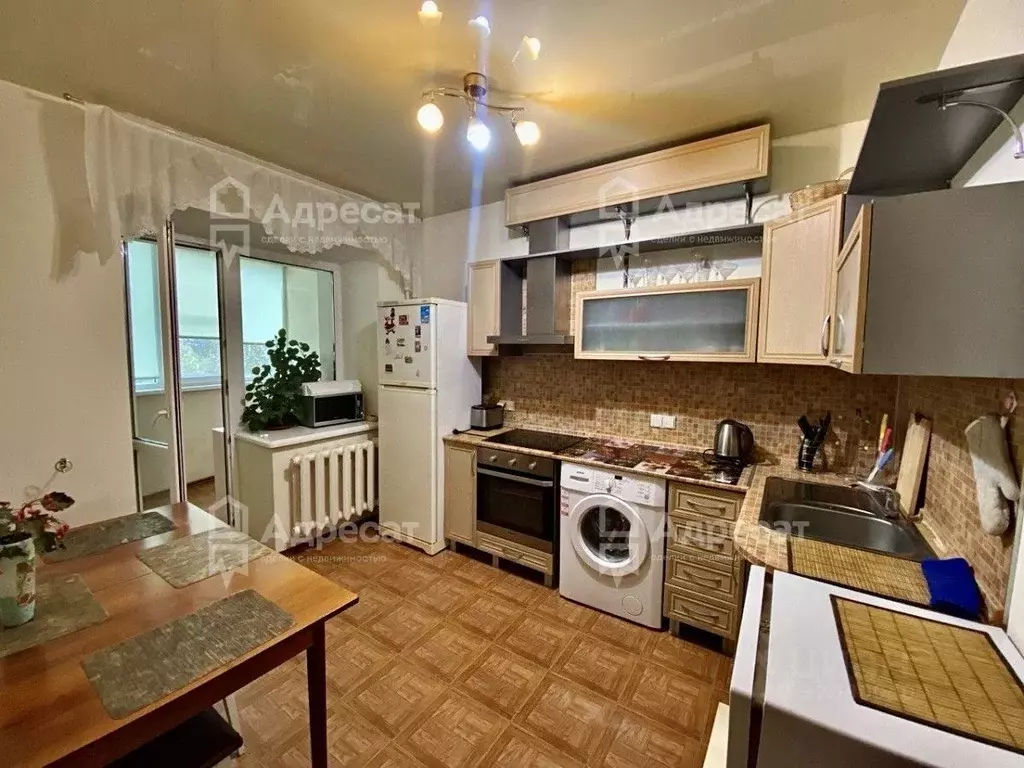 2-к кв. Волгоградская область, Волгоград бул. Энгельса, 26А (72.0 м) - Фото 1