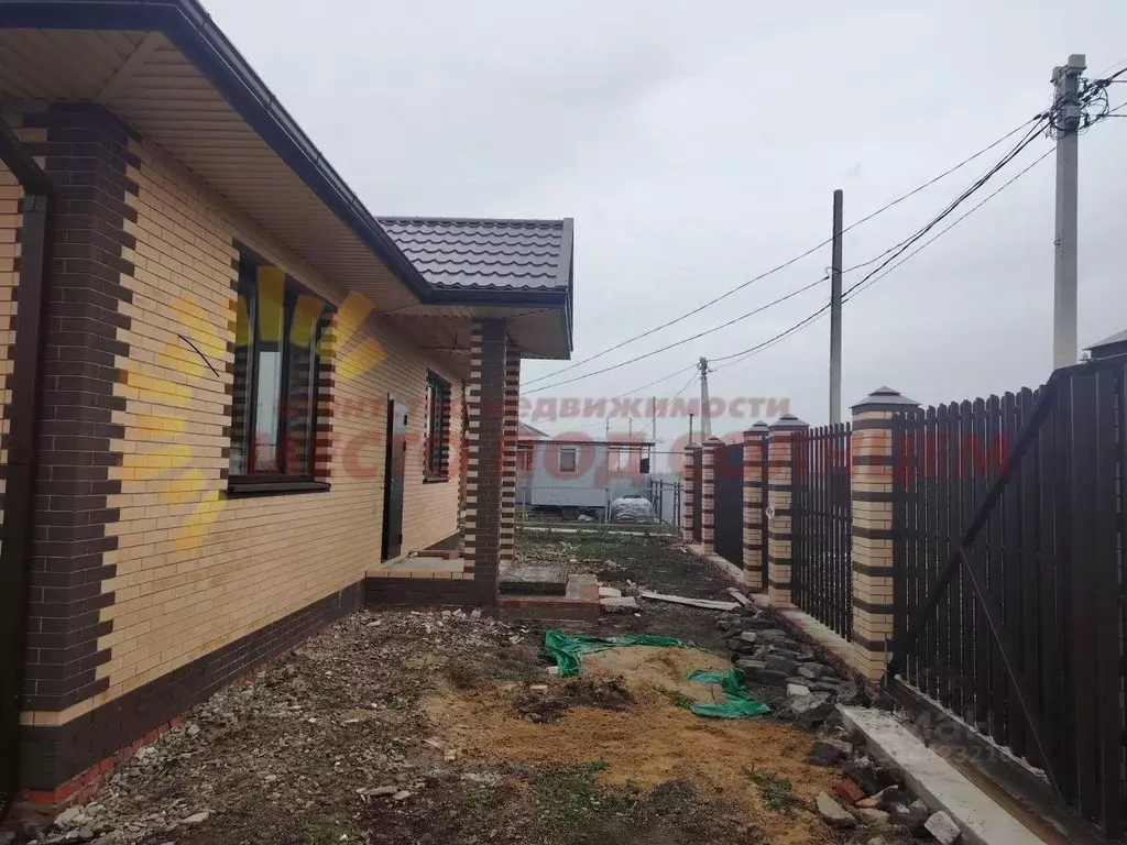 Дом в Краснодарский край, Ейское городское поселение, пос. Морской ул. ... - Фото 1