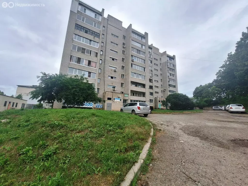 3-комнатная квартира: Горные Ключи, улица 60 лет СССР, 9 (60.4 м) - Фото 0