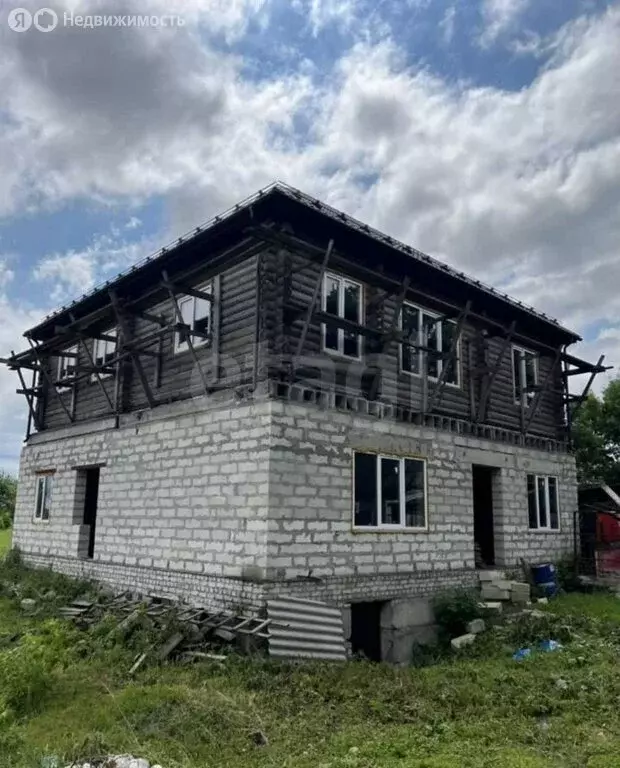 Дом в село Красный Рог, Брянская улица (320 м) - Фото 2