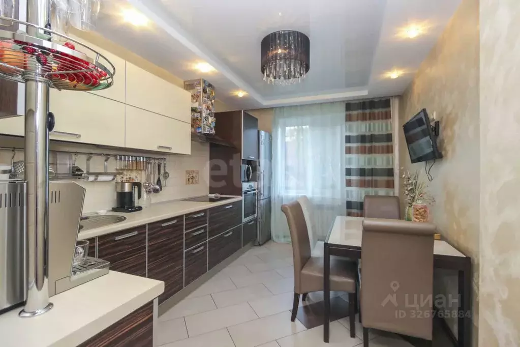 3-к кв. Омская область, Омск ул. 2-я Дачная, 10 (88.3 м) - Фото 0