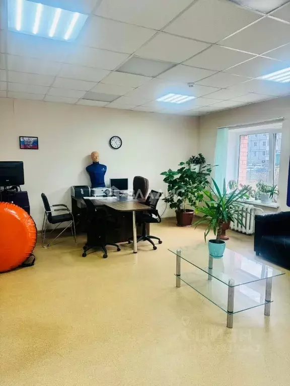 Помещение свободного назначения в Коми, Сыктывкар ул. Кутузова, 19 (42 ... - Фото 0