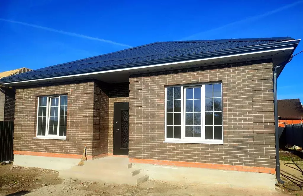 Дом в Ростовская область, Батайск Молдавская ул. (120 м) - Фото 1