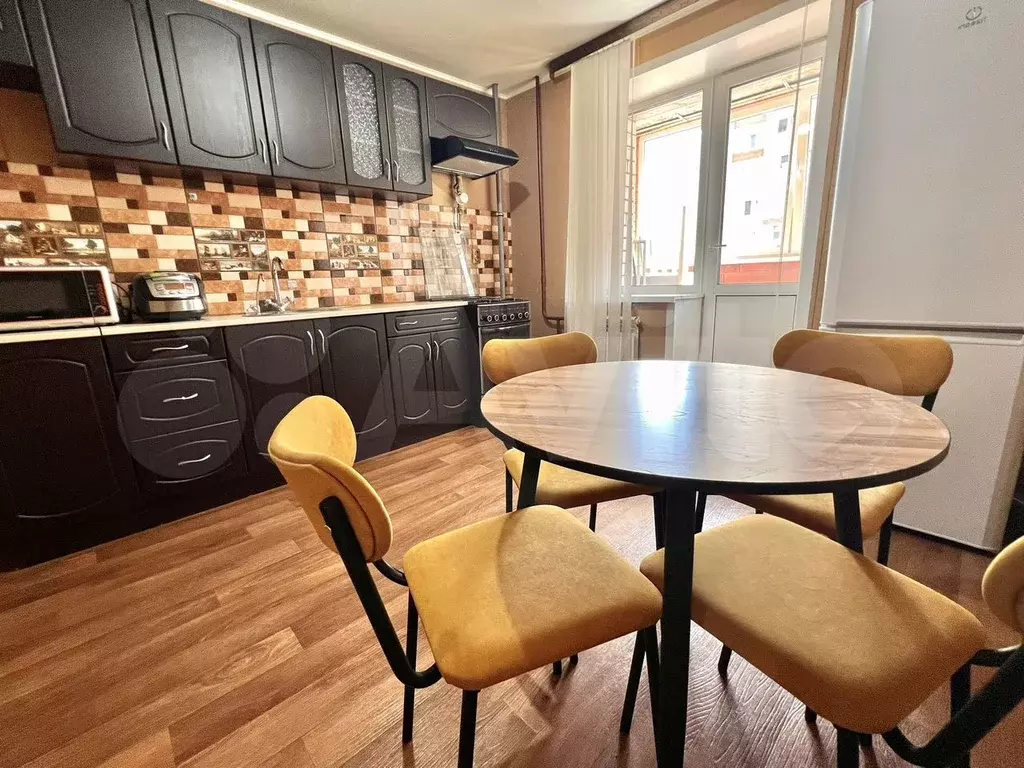 1-к. квартира, 40 м, 3/9 эт. - Фото 0