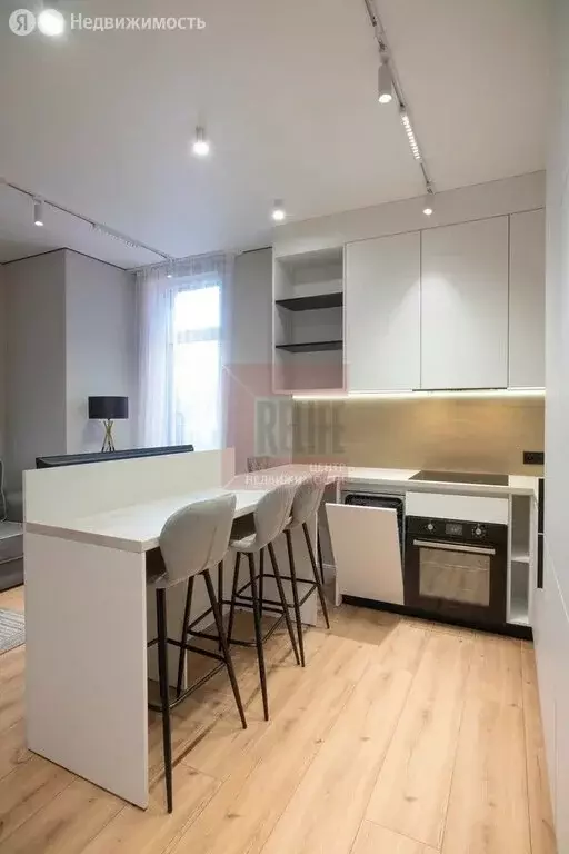 1-комнатная квартира: Калининград, улица Молодой Гвардии, 34 (76.6 м) - Фото 1