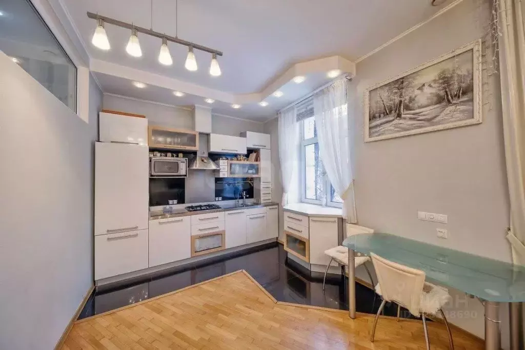 2-к кв. Санкт-Петербург Каменноостровский просп., 34 (72.0 м) - Фото 1