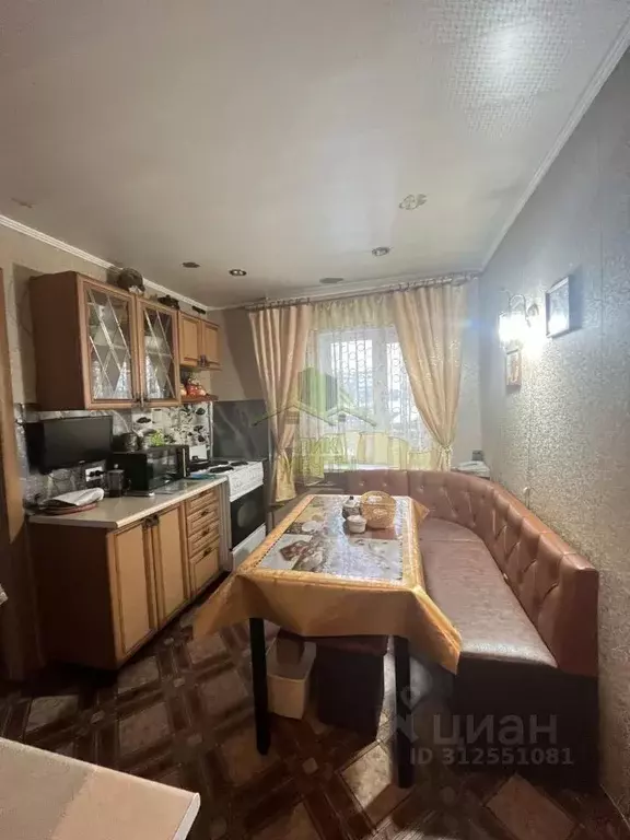 2-к кв. Бурятия, Улан-Удэ ул. Сахьяновой, 17 (42.4 м) - Фото 0