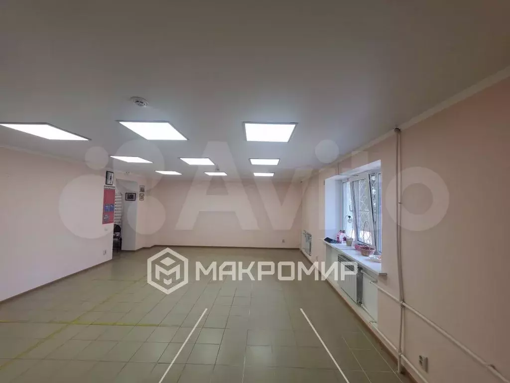 Продам торговое помещение, 56.5 м - Фото 1