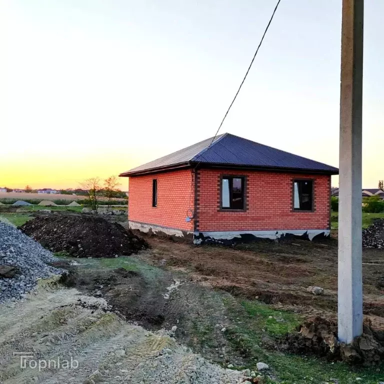 Дом в Краснодарский край, Темрюкский район, Тамань ст-ца Первомайская ... - Фото 1
