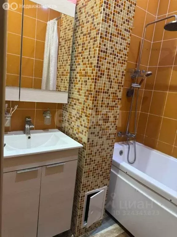 4-комнатная квартира: Пермь, улица Клары Цеткин, 1 (110 м) - Фото 2