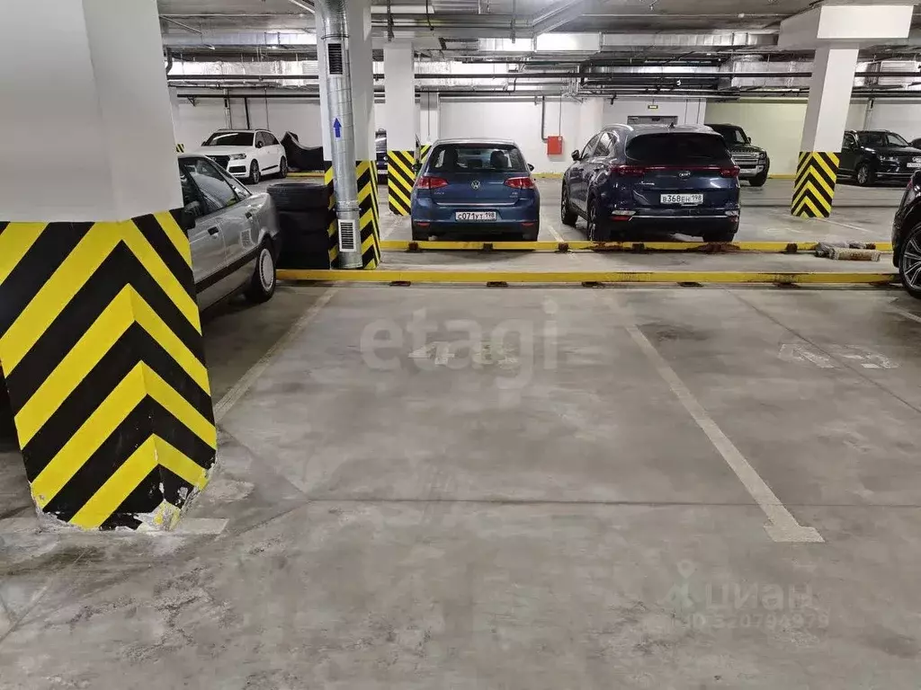 Гараж в Санкт-Петербург ул. Среднерогатская, 9 (14 м) - Фото 1