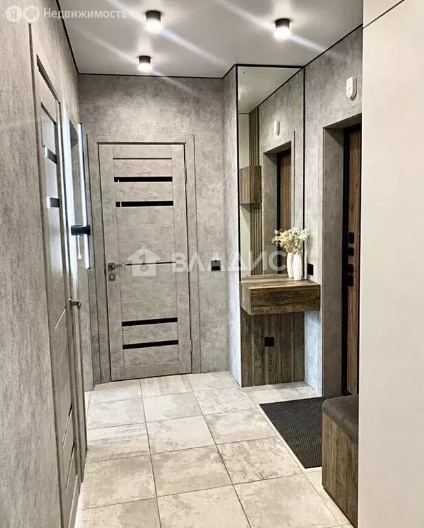 3-комнатная квартира: Иркутск, Братская улица, 7/9 (53 м) - Фото 0