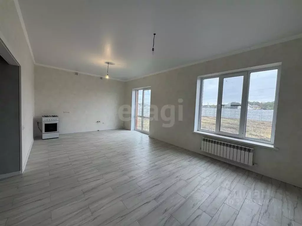 Дом в Белгородская область, Белгородский район, с. Стрелецкое ул. ... - Фото 1