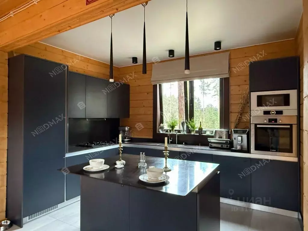 Коттедж в Ленинградская область, Выборгский район, Первомайское с/пос, ... - Фото 1