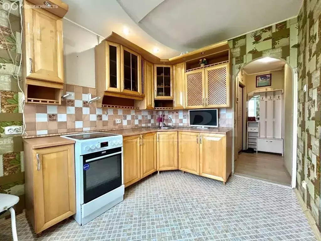 3-комнатная квартира: Тюмень, улица Александра Логунова, 20 (66 м) - Фото 0