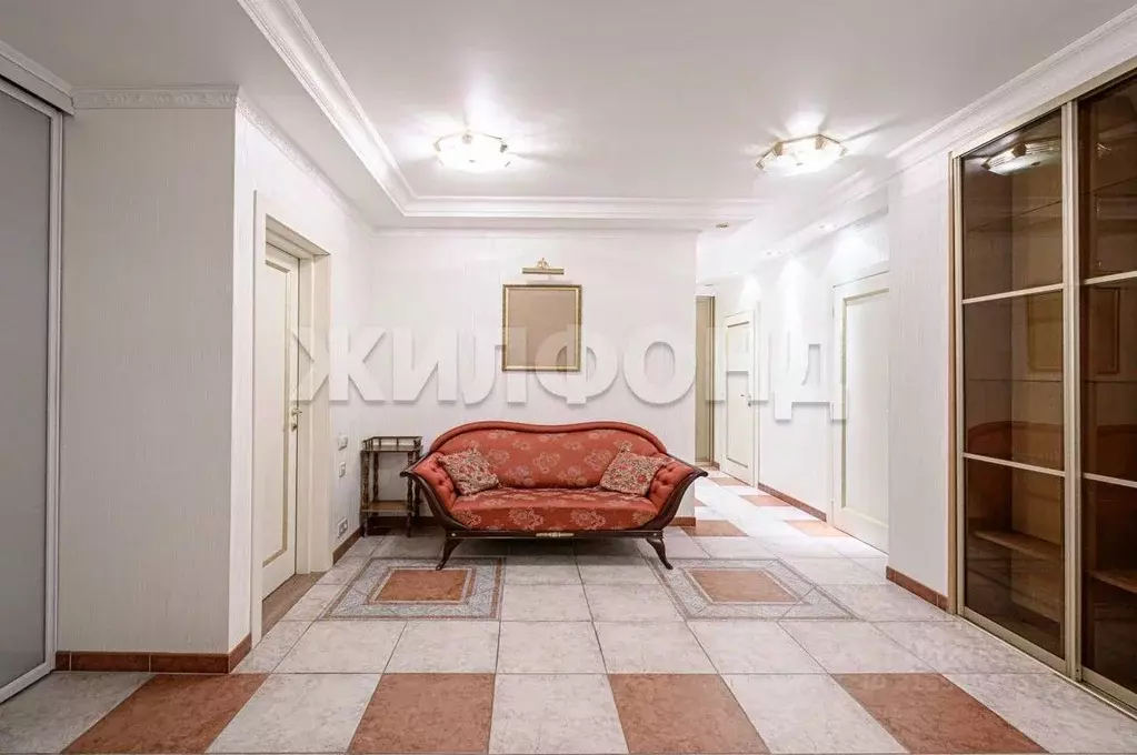 3-к кв. Новосибирская область, Новосибирск Советская ул., 56 (151.1 м) - Фото 0