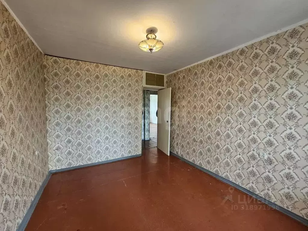 3-к кв. Псковская область, Остров ул. Апакидзе, 6 (64.7 м) - Фото 1