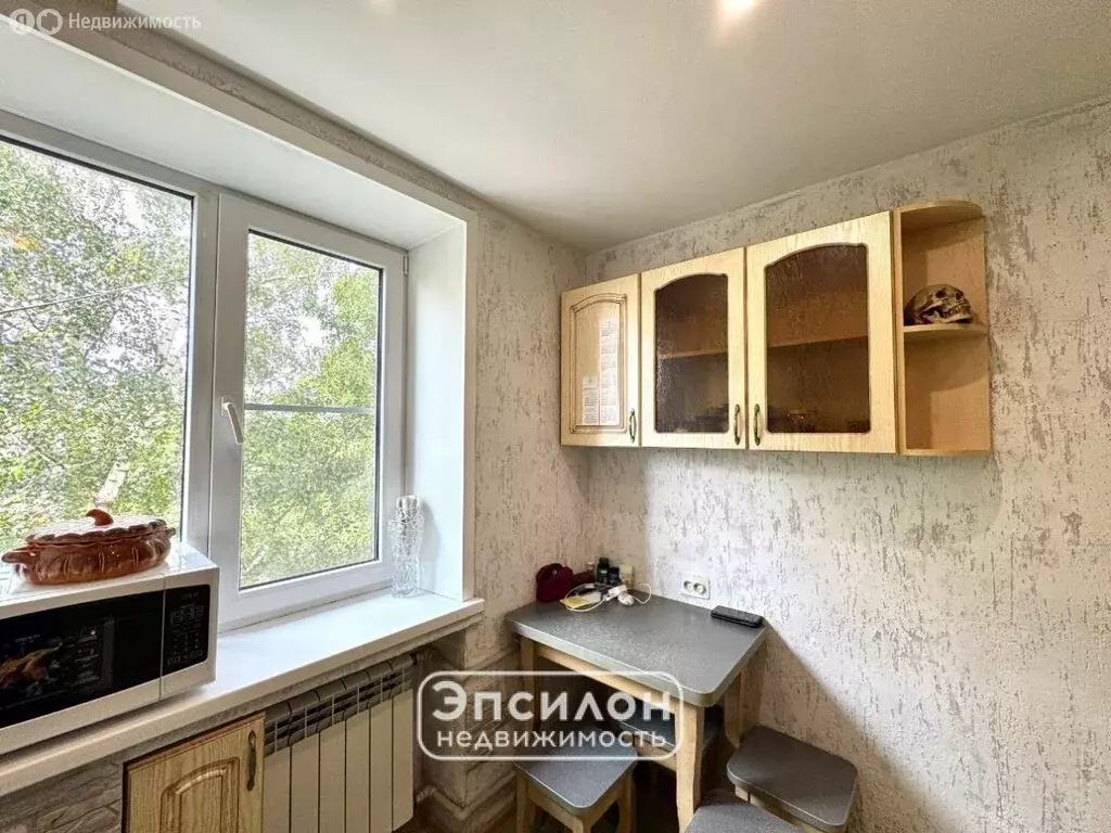 3-комнатная квартира: Курск, улица Радищева, 106 (57 м) - Фото 1