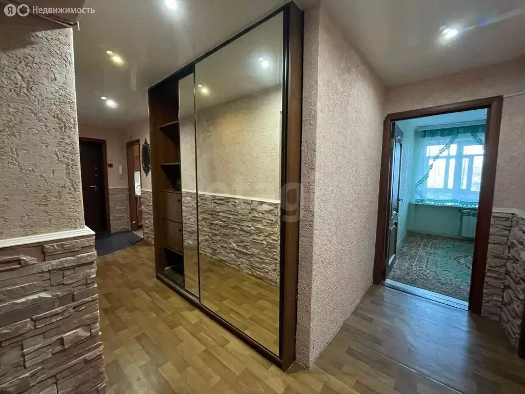 3-комнатная квартира: Тюмень, улица Мира, 24 (74.6 м) - Фото 1