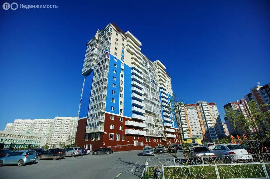 2-комнатная квартира: Тюмень, улица Дмитрия Менделеева, 12к1 (66.3 м) - Фото 0