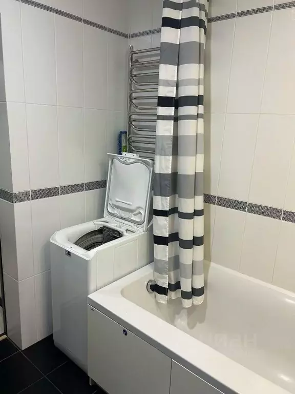 2-к кв. Крым, Симферополь ул. Балаклавская, 41А (62.0 м) - Фото 2