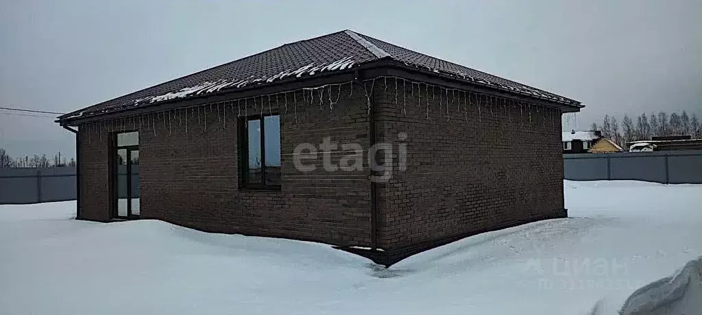 Дом в Тверская область, Конаковский муниципальный округ, д. Старое ... - Фото 1