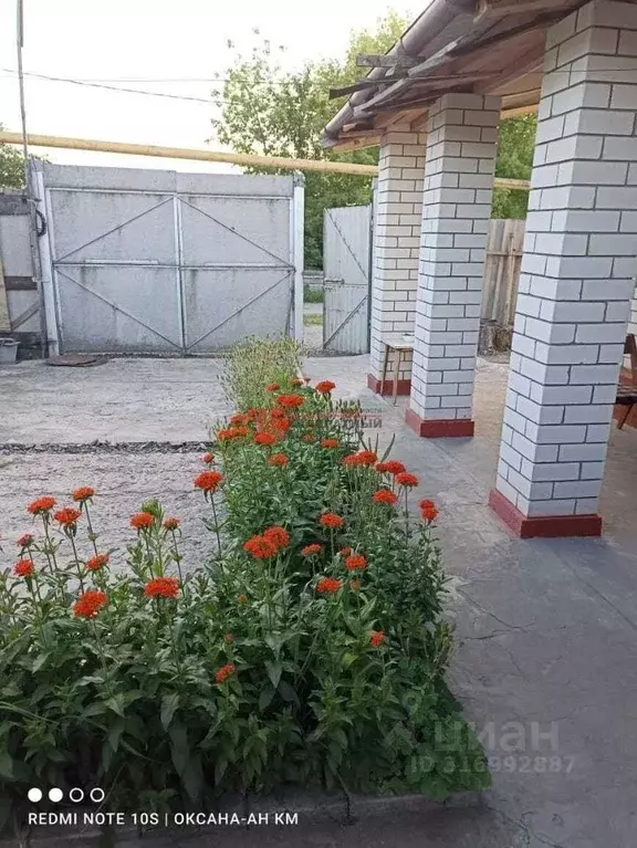 Дом в Белгородская область, Старооскольский городской округ, с. ... - Фото 1
