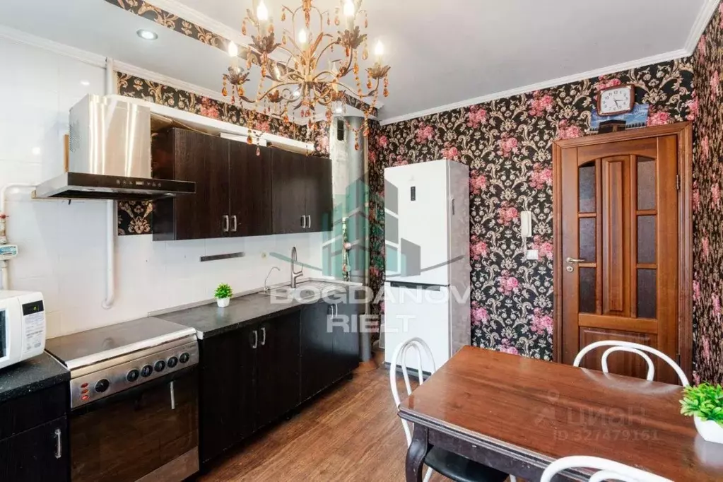 3-к кв. Омская область, Омск ул. 70 лет Октября, 10/2 (63.0 м) - Фото 2