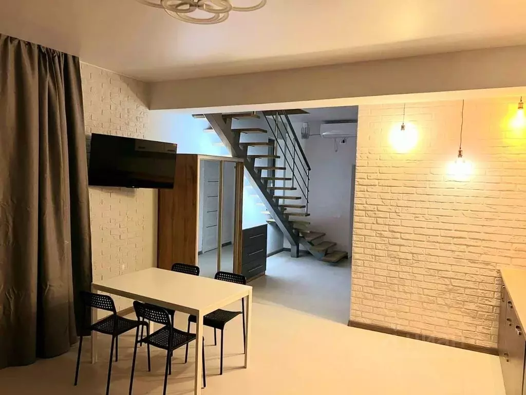 Дом в Крым, Симферопольский район, Добровское с/пос, с. Лозовое  (100 ... - Фото 1