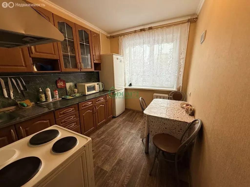 2-комнатная квартира: Тобольск, 8-й микрорайон, 14 (50 м) - Фото 1