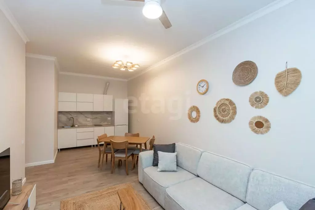 1-к кв. Тюменская область, Тюмень ул. Эльвиры Федоровой, 1 (51.0 м) - Фото 0