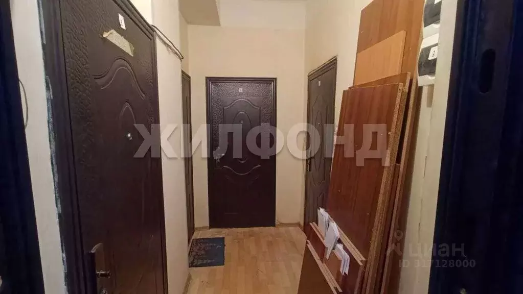 Комната Новосибирская область, Новосибирск ул. Плахотного, 19 (9.8 м) - Фото 0