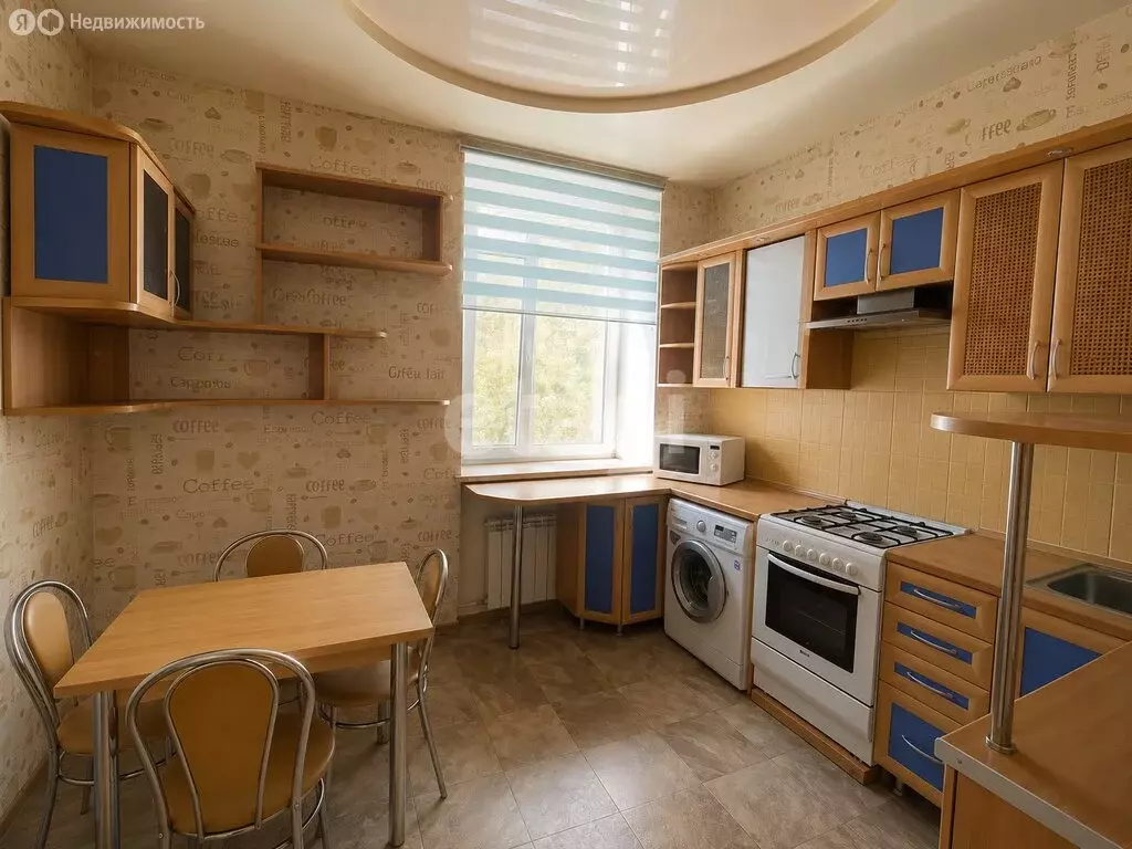3-комнатная квартира: Евпатория, улица Фрунзе, 43 (72.5 м) - Фото 2