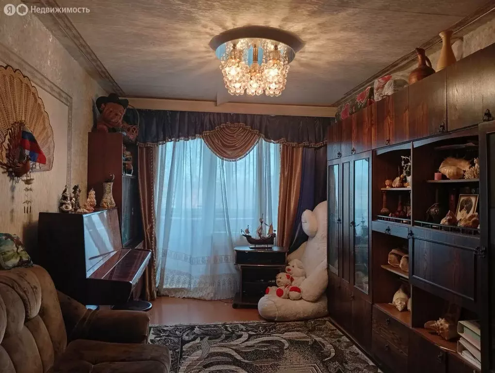 3-комнатная квартира: Нижний Новгород, улица Баренца, 9 (60 м) - Фото 0