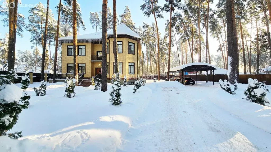 Дом в посёлок городского типа Кратово, улица Гоголя (681 м) - Фото 1